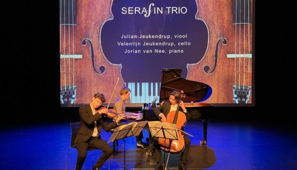 jpegserafin trio