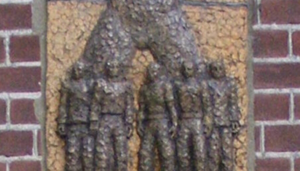 .jpgmonument luske .jpgmonument luske